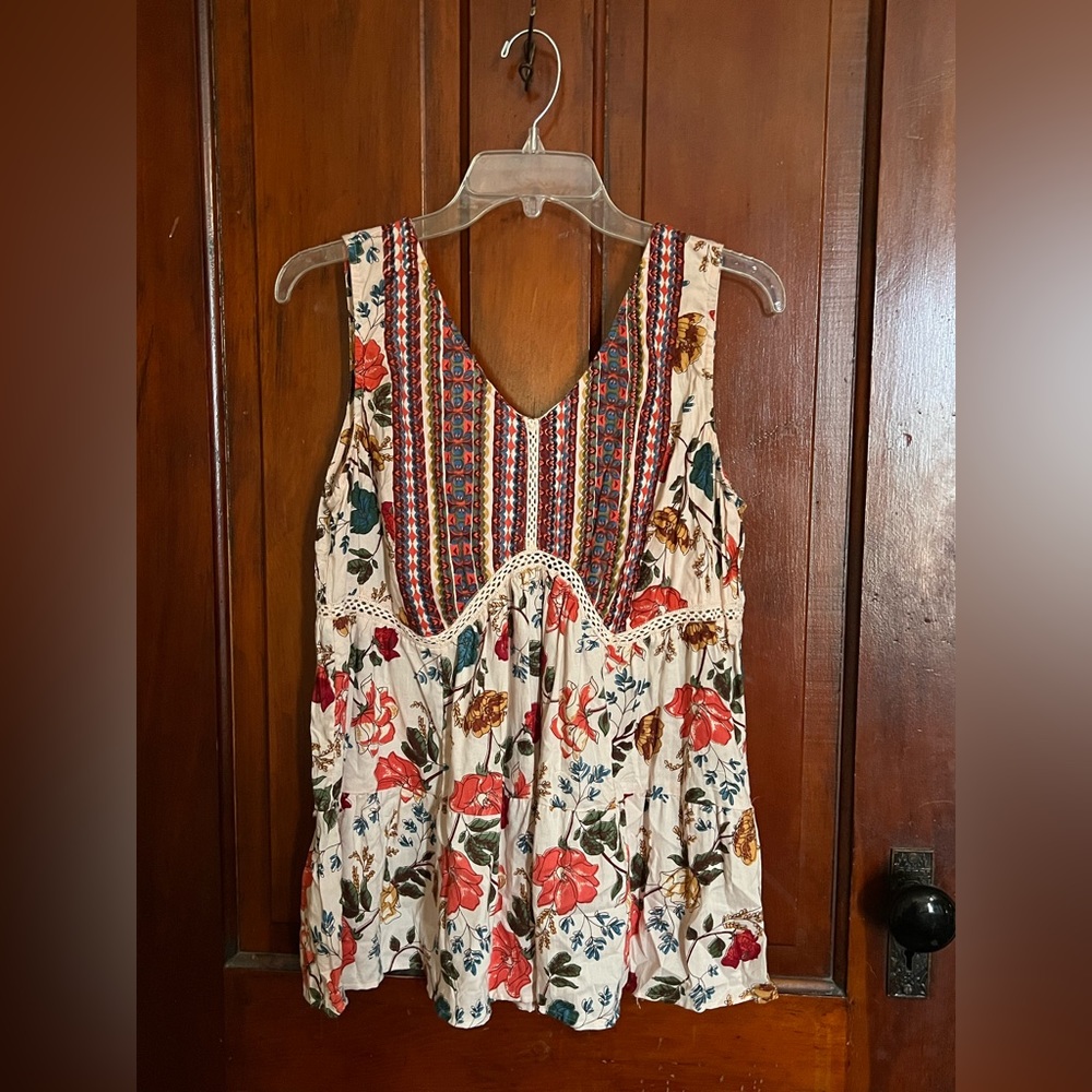 Women’s Floral Sleeveless Top